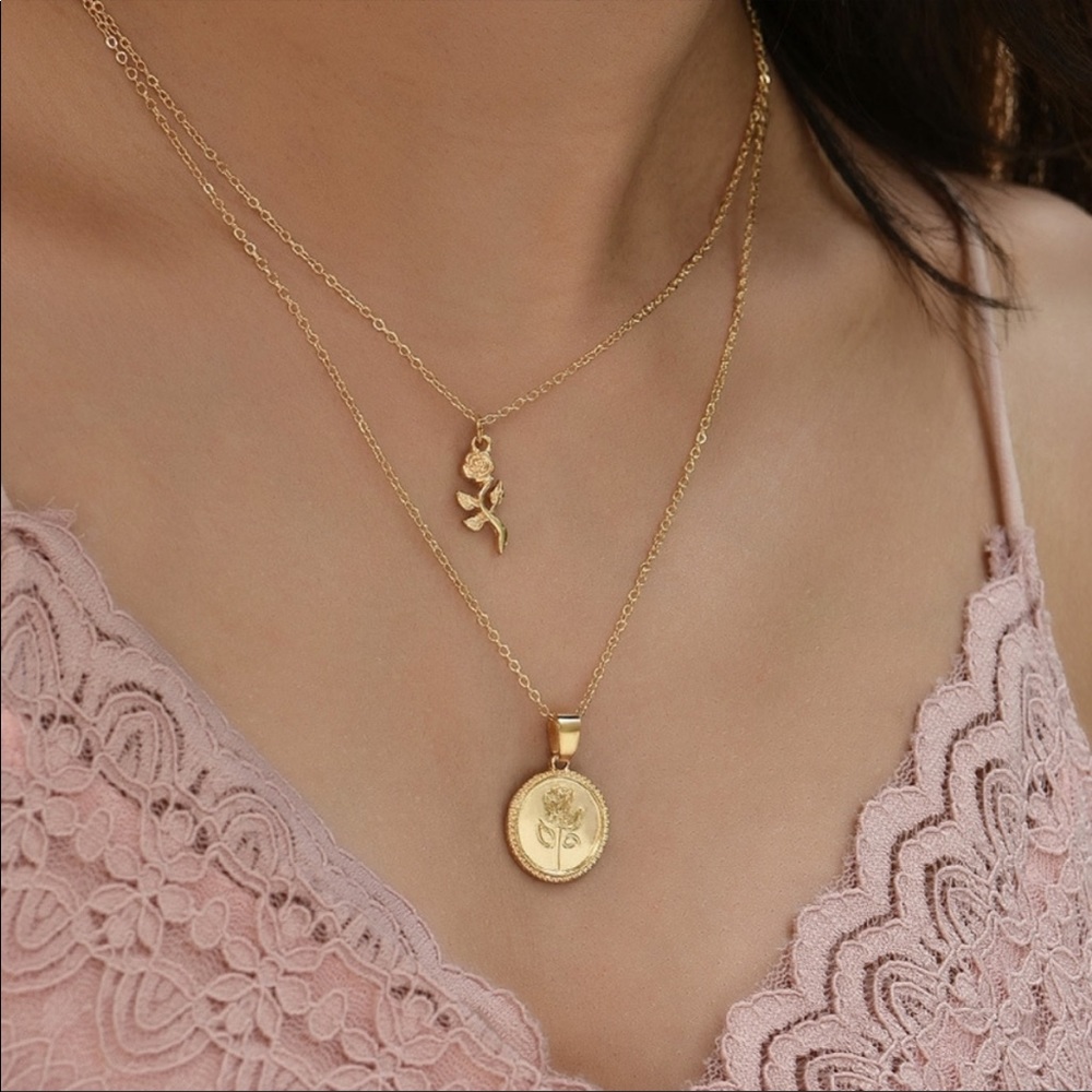 Layered roses necklaces